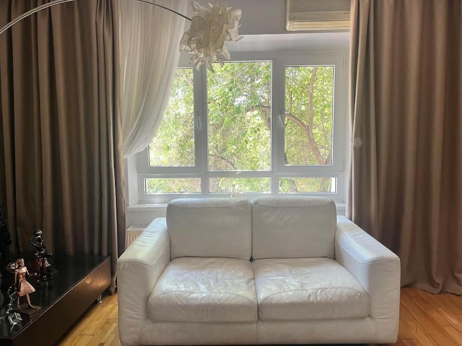 Charming Apartment/King Size Bed Βουκουρέστι Εξωτερικό φωτογραφία
